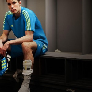 九游体育电竞-西甲：皇马客场逆转巴萨，榜首之争引发轩然大波，西超杯皇马vs巴萨