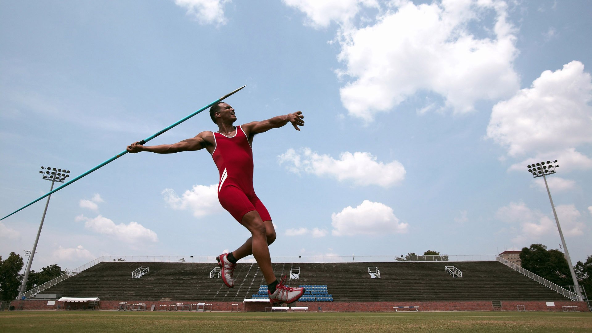 _标签：网球运动如何融入日常生活_，网球时如何锻炼