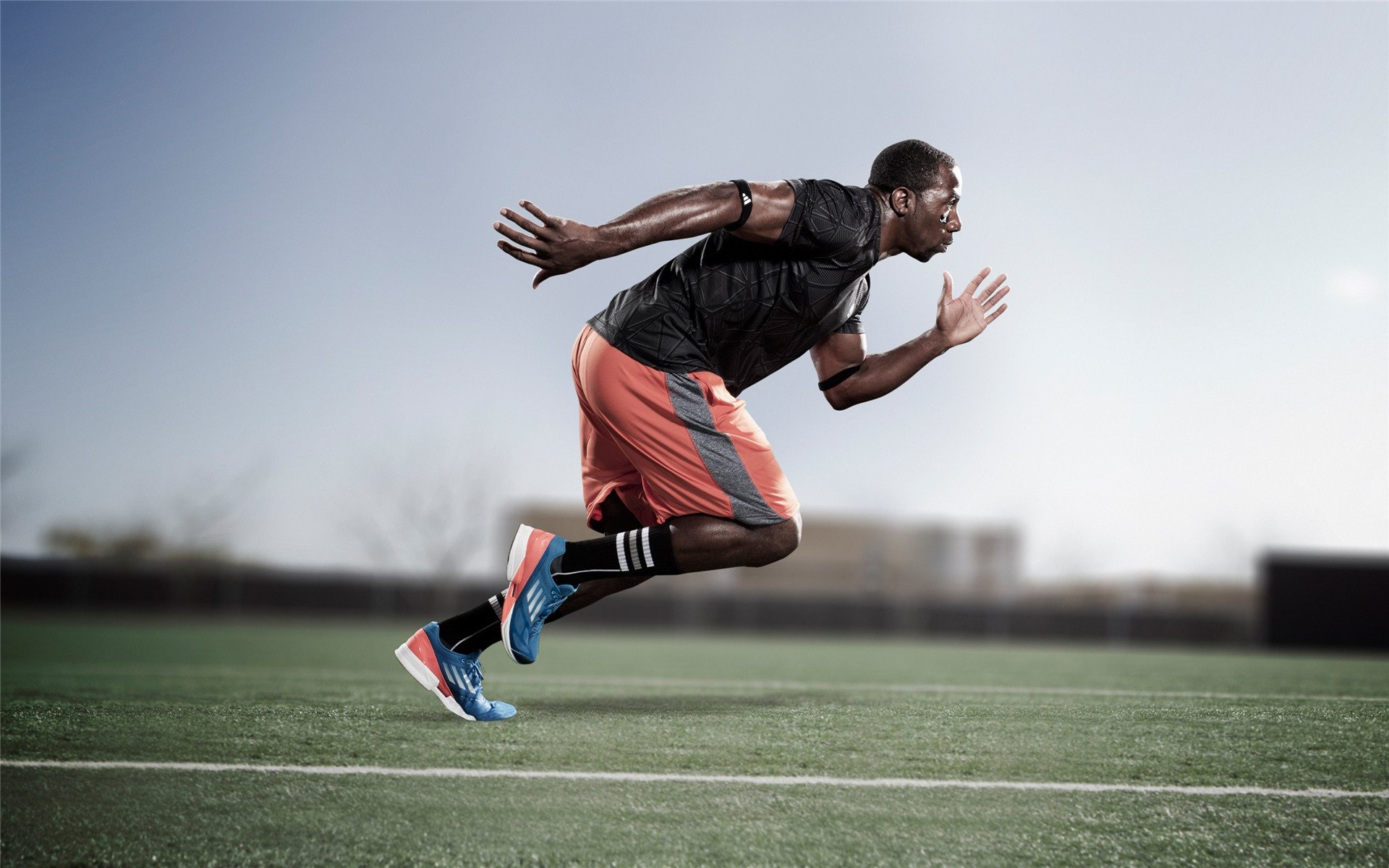 _雄鹿队字母哥再次砍下三双_，雄鹿字母哥fmvp